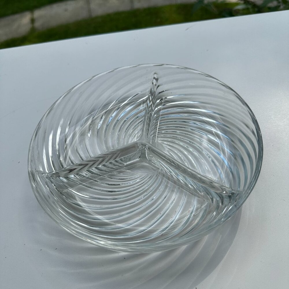 #759 Vintage MID CENTURY CROWN CORNING SAN MARCO COLLECTION  SWIRL CRYSTAL SNACK